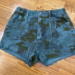 Anthropologie Pilcro Scrunchie Shorts Small